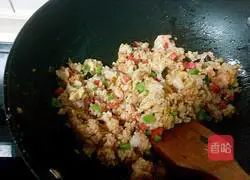 Illustration of how to make shrimp and egg fried rice 6