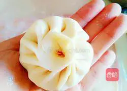 Illustration of how to make carrot stuffed buns 18