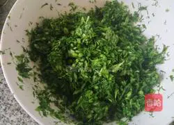 Illustration of how to make fennel and pork dumplings 5