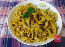 Noodles mixed with scallion oil.Recipe 11