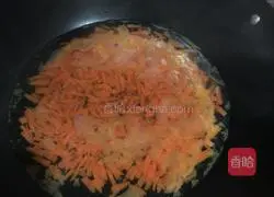 Illustration of how to make homemade carrot noodles 1