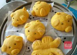 Illustration of how to make pumpkin pattern steamed buns 4