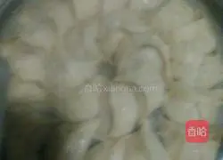 Illustration of how to make fried pork and cabbage dumplings 7