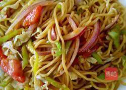Seasonal Vegetable Fried Noodles Recipe Illustration 5