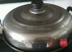 Illustration of how to make brown sugar steamed buns 14