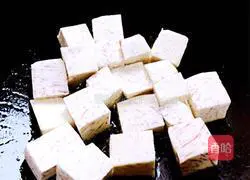 Illustration of how to make braised rice with taro and chicken 10