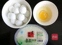 Illustration of how to make egg drop rice wine glutinous rice balls 1