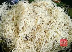 Illustration of how to make steamed noodles 9