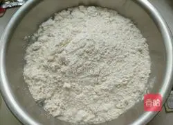 Illustration of how to make carrot stuffed buns 2