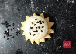 Chrysanthemum Illustration of how to make steamed buns 8