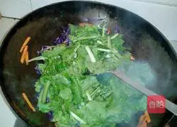 Illustration of how to make colorful fried noodles 11