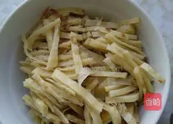 Illustration of how to make fried pancakes 4