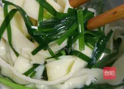 Illustration of how to make handmade egg noodles (noodle machine version) 11