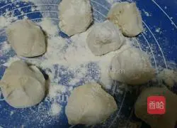 Illustration of how to make glutinous rice rolls 10