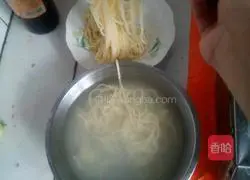 Illustration of how to make delicious fried noodles 3