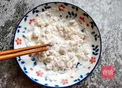 Illustration of how to make red bean paste glutinous rice balls 1