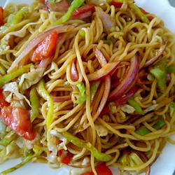 Fried noodles with seasonal vegetables