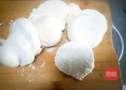 Illustration of how to make golden steamed bun slices 2