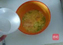 Illustration of how to make egg pancakes 2