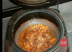 Illustration of how to make sausage braised rice 6