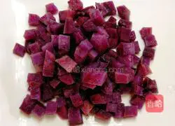 Illustration of how to make purple sweet potato soft cakes for baby food supplement 4