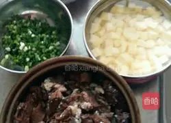 Illustration of how to make beef fried rice 1