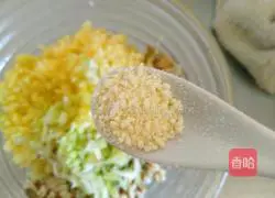 Illustration of how to make mushroom, potato and eggplant buns 4