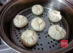 Illustration of Beef and Vegetable Buns 11