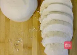 Illustration of how to make fried steamed buns 1