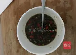 Illustration of how to make wontons 12