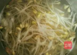 Illustration of how to make spicy bean sprout noodles 4