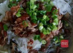 Illustration of how to make white radish and meat stuffed buns 3