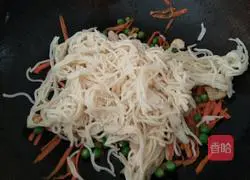 Black pepper fried noodles recipe 9