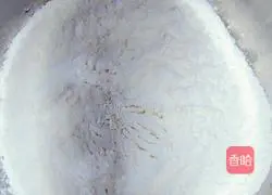 Illustration of how to make shrimp, leek, meat and three fresh dumplings 1