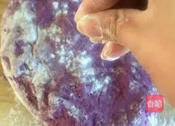 Illustration of how to make flower steamed buns 8