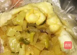 Illustration of how to make potato buns 4