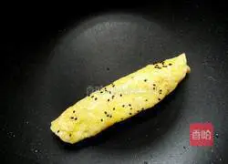 Illustration of how to make breakfast omelette 6