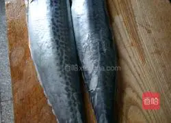 Illustration of how to make mackerel dumplings 1