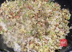 Illustration of how to make fried rice with ham, eggs and vegetables 10
