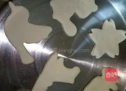 Illustration of how to make cartoon steamed buns for children 12