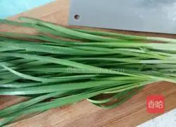 Illustration of how to make three fresh dumplings 2