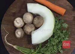 Illustration of how to make summer dumpling fillings 1