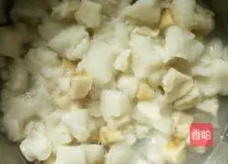 Illustration of how to make Xiangpiao Shili (rice wine made from banana steamed buns)