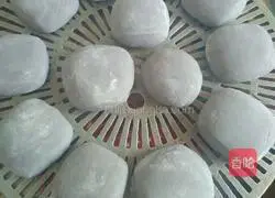 Illustration of how to make black rice steamed buns 5