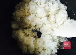 Illustration of how to make homemade fried rice 1