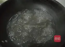 Illustration of how to make steamed buns with cabbage and vermicelli stuffing 4