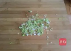 Illustration of how to make flying cake skin 6