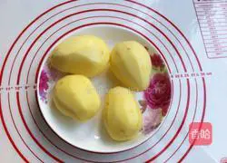 Illustration of how to make milk-flavored potato pancakes 2