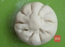 Illustration of how to make Angry Chicken Buns 11