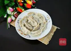 Illustration of making mushroom and fungus dumplings 12